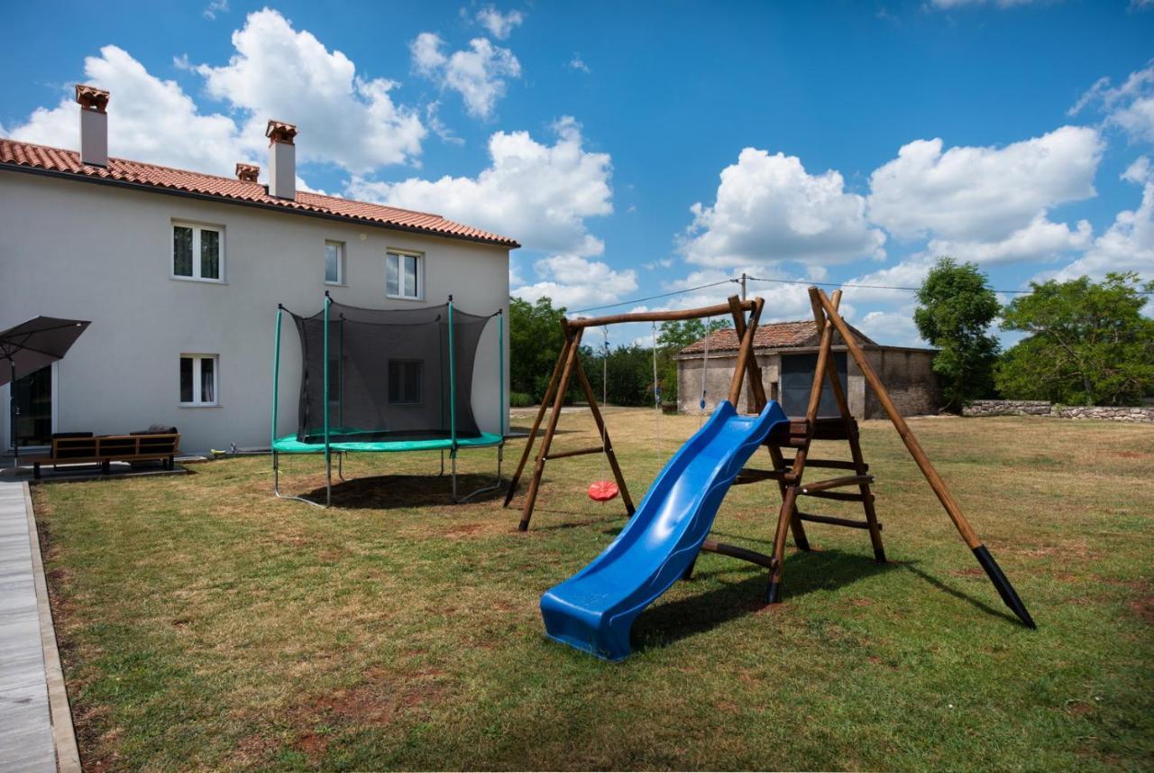Villa Slivari Nedeščina Buitenkant foto