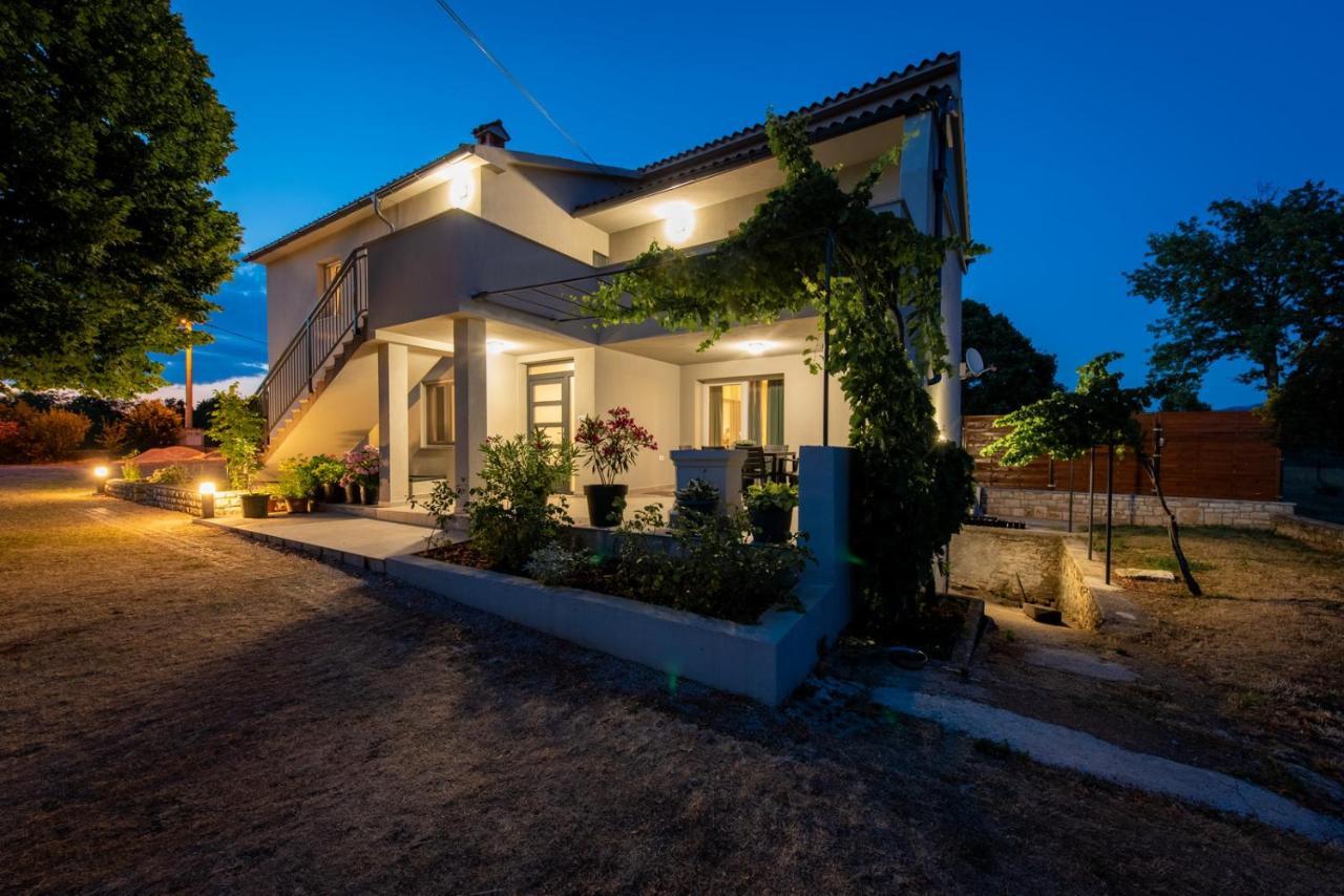 Villa Slivari Nedeščina Buitenkant foto